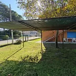 דירה Bright Flat With Shared Garden ביביונה