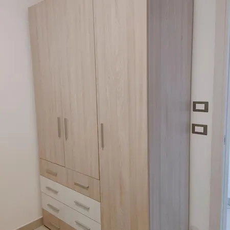 Apartmán Recently Refurbished Two Bedroom Flat In *