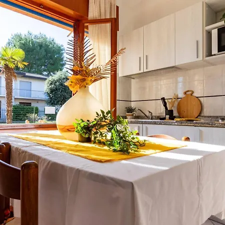 Bright Flat With Shared Garden Apartament Bibione