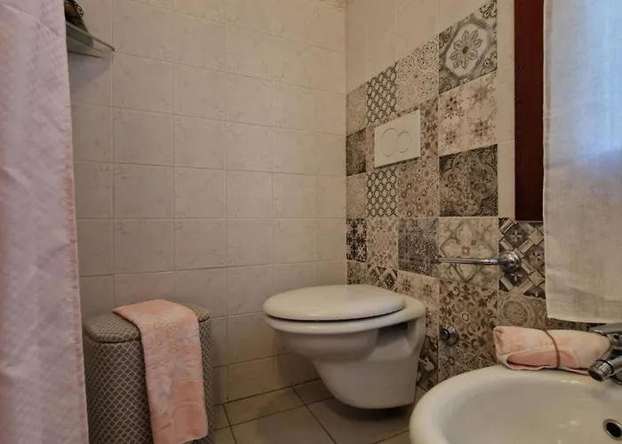 Bright Flat With Shared Garden Apartament