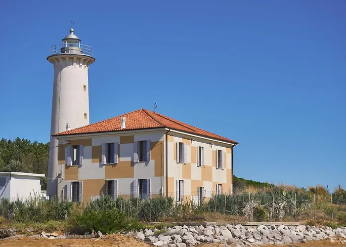 Bright Flat With Shared Garden Apartament